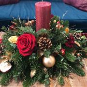 Delightful Christmas table arr in REDS